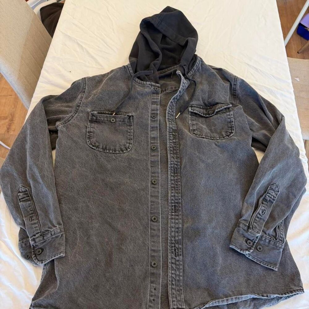 Unbranded Men's Black and Grey Shirt